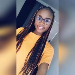 Meet your Posher, Mya